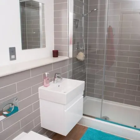 1 Bedroom Flat In The Heart Of *