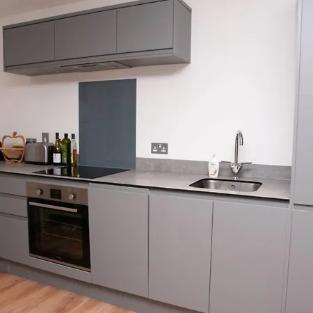 1 Bedroom Flat In The Heart Of *
